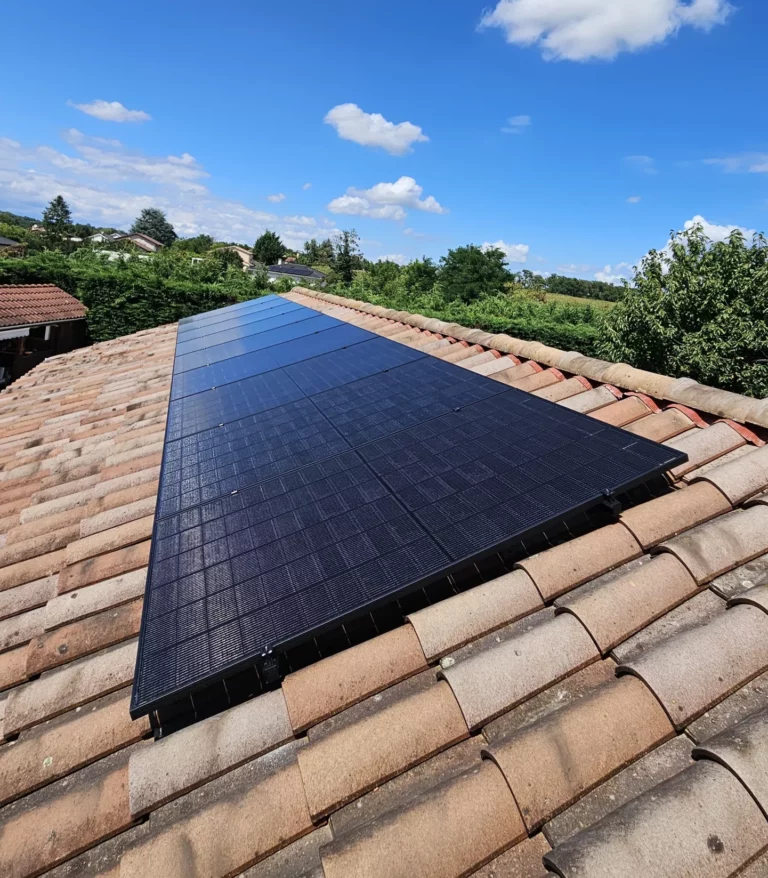 entreprise spécialisée en installation de panneaux solaire à proximité de neuville sur Ain
